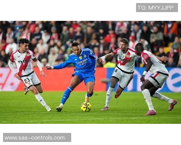 足总杯惊现冷门皇马与里昂战成平局引发全场震动